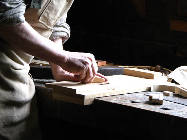 Nuestra <strong>carpintería de madera en  Santa Cruz de la Sierra</strong> es una empresa de <strong>herencia familiar</strong>, por lo que  contamos con gran <strong>experiencia </strong>en la profesión.